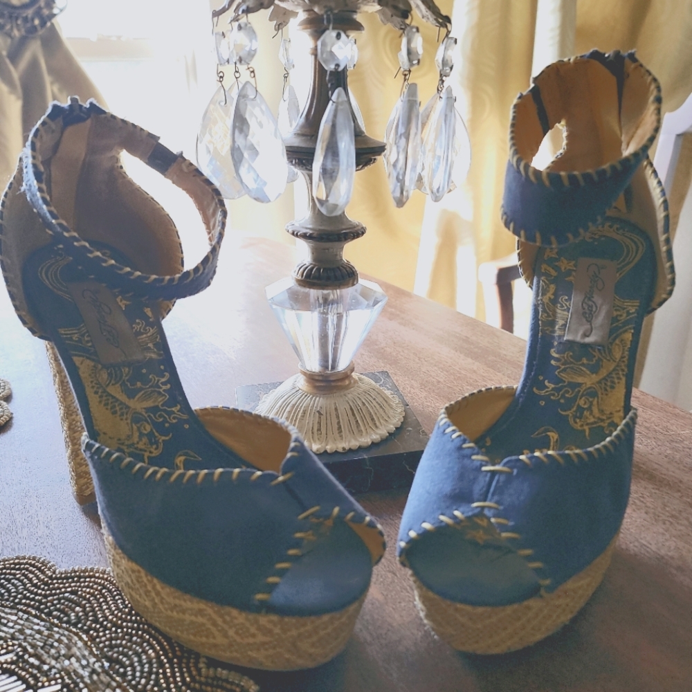 Used once Ed Hardy High Heels Size 7 Blue/Yellow heels